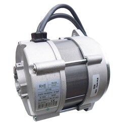Motor with capacitor